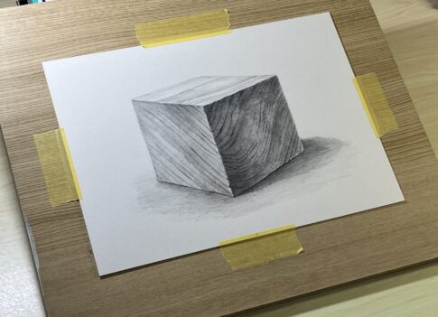 デッサン　木製立方体
