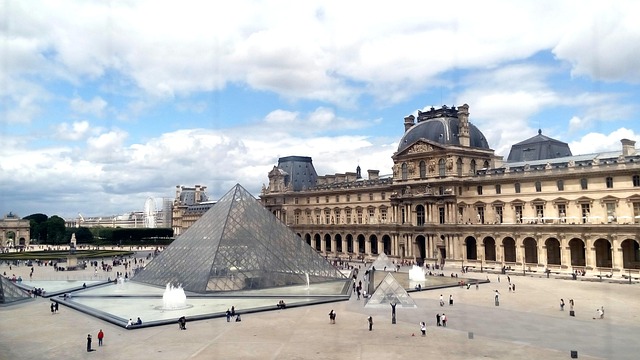 ルーブル美術館